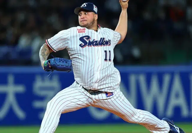 José Quijada hace historia en Japón tras alcanzar los 20 juegos salvados con Yakult