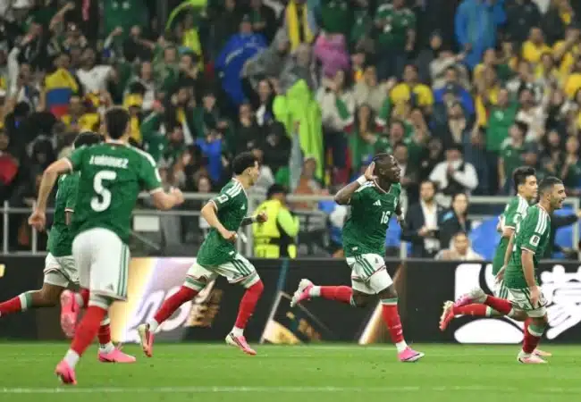 México vence a Ecuador y avanza firmemente a octavos del Mundial
