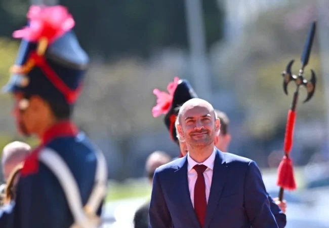 Canciller francés responde a Rajoy con contundencia antes de la semifinal: «Francia no tiene color de piel»