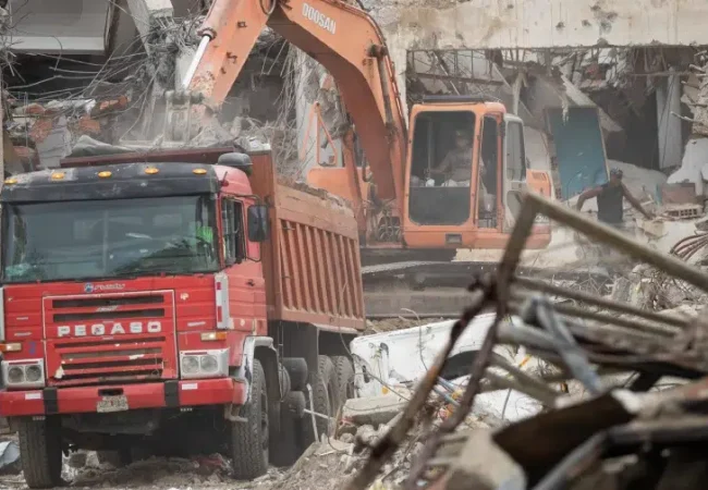 Más de 6 mil 700 toneladas de escombros han sido recolectados en La Guaira tras los sismos del 24-Jun
