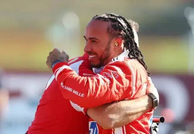 F1: Lewis Hamilton vuela en casa y se lleva la Sprint Pole en Gran Bretaña