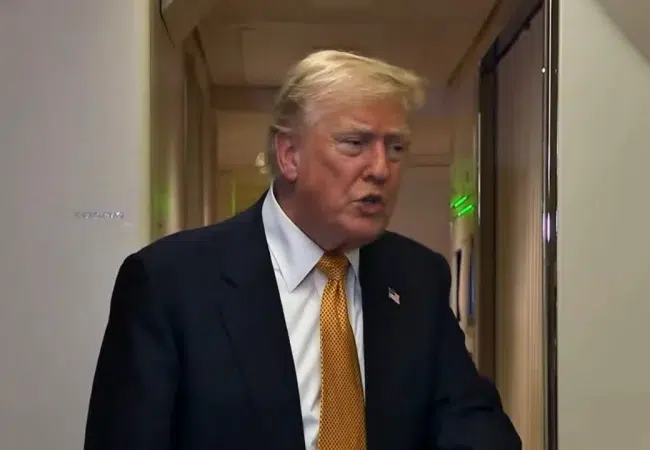 Trump niega haber presionado a MCM para no volver a Venezuela y destaca el gesto del Nobel de la Paz